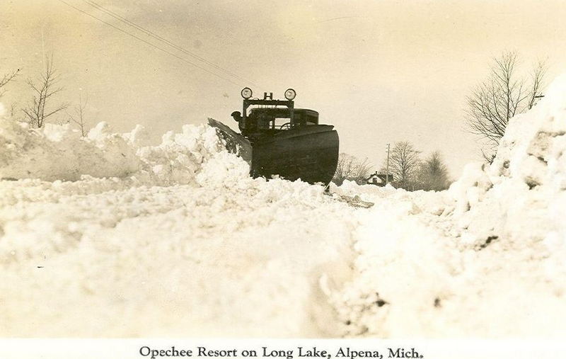 Opechee Motel (Opechee Resort, Opechees) - Vintage Postcard (newer photo)